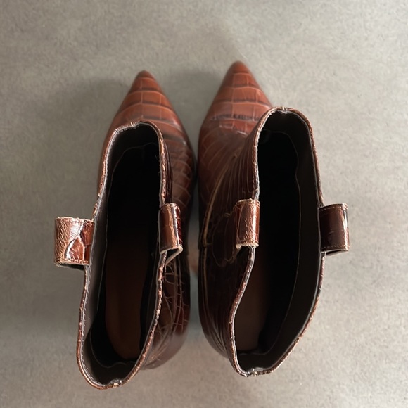 Chelsea & Violet crocs embossed print brown block heel boots - Picture 6 of 10